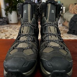 Men’s Salomon Boots. NEVER been worn. Beautiful condition.